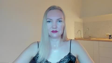 Snapshot of rock__baby chatting on 11-16-25, 03:34 rock__baby online show from 11-16-25, 03:34