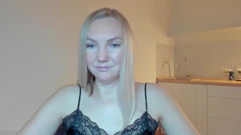 Snapshot of rock__baby chatting on 11-19-25, 04:56 rock__baby online show from 11-19-25, 04:56