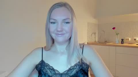 Snapshot of rock__baby chatting on 11-22-25, 04:33 rock__baby online show from 11-22-25, 04:33