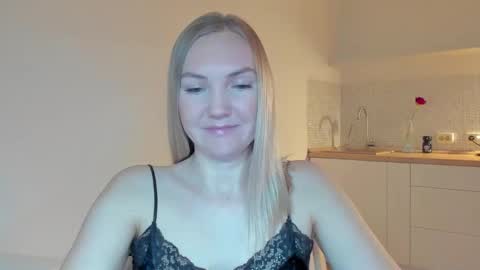 Snapshot of rock__baby chatting on 11-30-25, 09:52 rock__baby online show from 11-30-25, 09:52