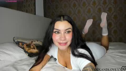 Snapshot of rockandlovexx chatting on 11-03-25, 02:57 Samantha Estephania online show from 11-03-25, 02:57