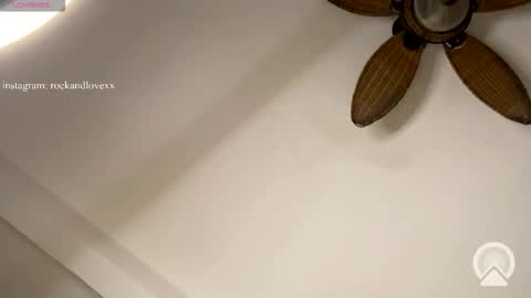 Snapshot of rockandlovexx chatting on 11-24-25, 12:21 Samantha Estephania online show from 11-24-25, 12:21