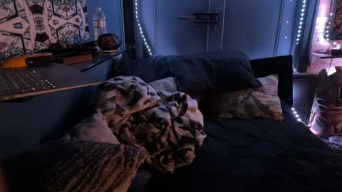 Snapshot of rockemx chatting on 09-27-25, 01:16 rockemx online show from 09-27-25, 01:16