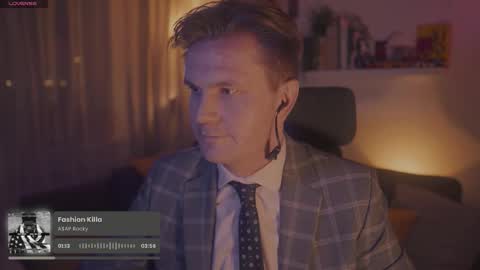 Rocket Bunny online show from 10-16-25, 07:04