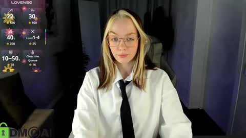 Snapshot of rockett_bunny chatting on 04-15-26, 01:23 Rockett online show from 04-15-26, 01:23