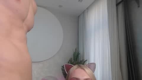 Lina and Den online show from 09-28-25, 09:36