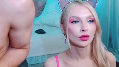 Lina and Den online show from 09-29-25, 09:14