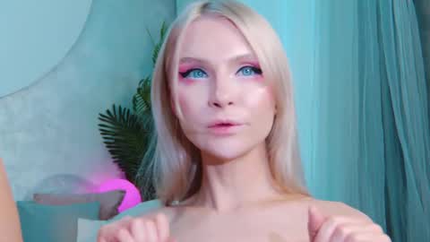 Lina and Den online show from 10-16-25, 09:54