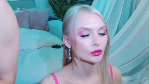 Lina and Den online show from 04-02-26, 06:11