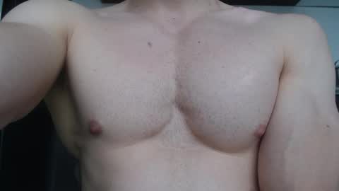 Snapshot of rocky_muscle chatting on 11-20-25, 07:57 rocky muscle online show from 11-20-25, 07:57