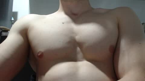 Snapshot of rocky_muscle chatting on 11-26-25, 03:40 rocky muscle online show from 11-26-25, 03:40