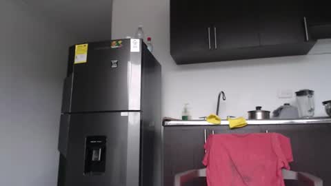 Snapshot of rocky_muscle chatting on 12-13-25, 08:14 rocky muscle online show from 12-13-25, 08:14