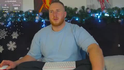 Snapshot of roddy_riss chatting on 12-21-24, 01:42 Roddy online show from 12-21-24, 01:42