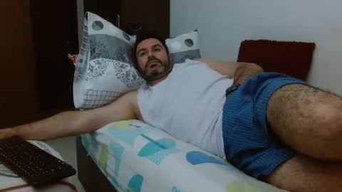 Snapshot of rodher81 chatting on 01-21-25, 10:52 Rod online show from 01-21-25, 10:52