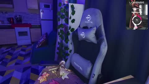 Snapshot of roffelsa chatting on 01-11-25, 12:18 Jane online show from 01-11-25, 12:18