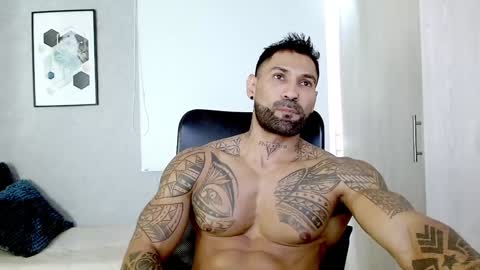 Snapshot of rogers_p chatting on 12-03-24, 01:54 Rogers online show from 12-03-24, 01:54