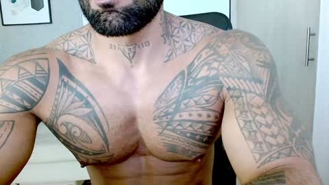 Snapshot of rogers_p chatting on 12-14-24, 02:45 Rogers online show from 12-14-24, 02:45