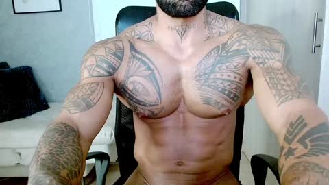 Snapshot of rogers_p chatting on 12-21-24, 04:19 Rogers online show from 12-21-24, 04:19