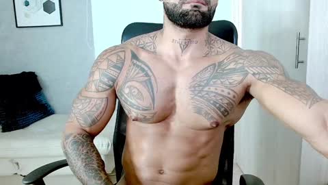 Snapshot of rogers_p chatting on 01-04-25, 05:16 Rogers online show from 01-04-25, 05:16