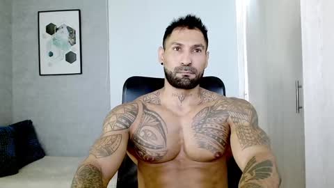 Snapshot of rogers_p chatting on 01-07-25, 01:57 Rogers online show from 01-07-25, 01:57