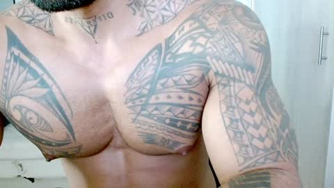 Snapshot of rogers_p chatting on 01-11-25, 07:38 Rogers online show from 01-11-25, 07:38