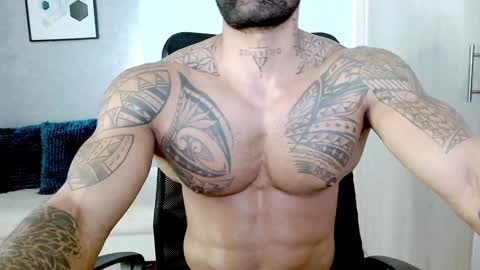 Snapshot of rogers_p chatting on 01-17-25, 03:32 Rogers online show from 01-17-25, 03:32