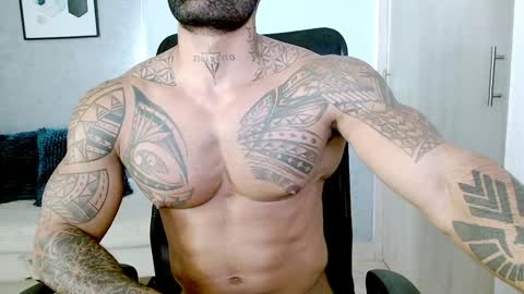 Snapshot of rogers_p chatting on 01-21-25, 06:02 Rogers online show from 01-21-25, 06:02