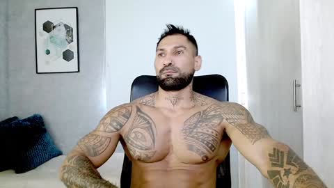 Snapshot of rogers_p chatting on 01-29-25, 02:21 Rogers online show from 01-29-25, 02:21