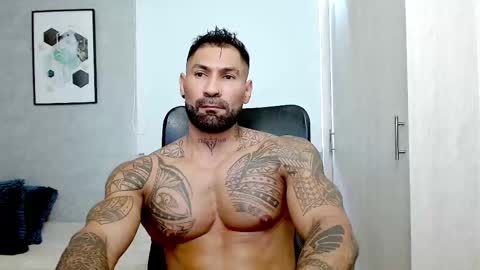 Snapshot of rogers_p chatting on 02-28-25, 03:04 Rogers online show from 02-28-25, 03:04