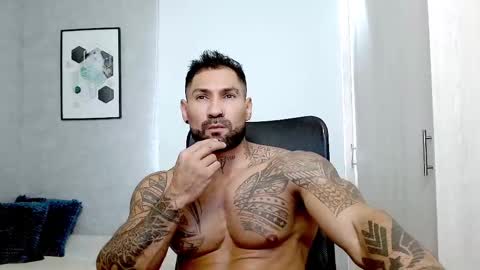 Snapshot of rogers_p chatting on 03-03-25, 03:20 Rogers online show from 03-03-25, 03:20