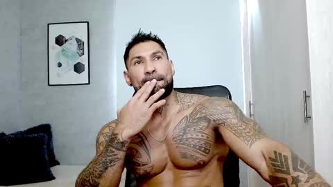 Snapshot of rogers_p chatting on 03-06-25, 03:45 Rogers online show from 03-06-25, 03:45