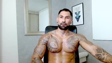 Snapshot of rogers_p chatting on 09-26-25, 01:09 Rogers online show from 09-26-25, 01:09