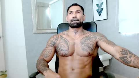 Snapshot of rogers_p chatting on 10-06-25, 02:47 Rogers online show from 10-06-25, 02:47