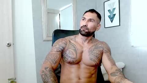 Snapshot of rogers_p chatting on 10-11-25, 02:48 Rogers online show from 10-11-25, 02:48