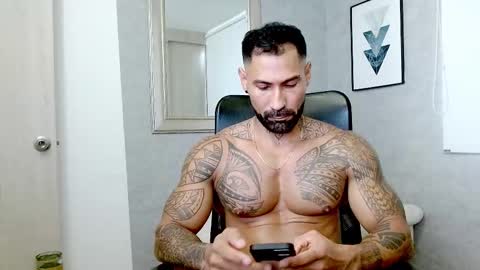 Snapshot of rogers_p chatting on 10-23-25, 07:56 Rogers online show from 10-23-25, 07:56