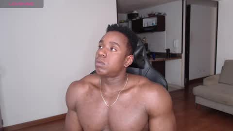 Snapshot of rogger_physique chatting on 03-02-25, 07:56 Rogger online show from 03-02-25, 07:56