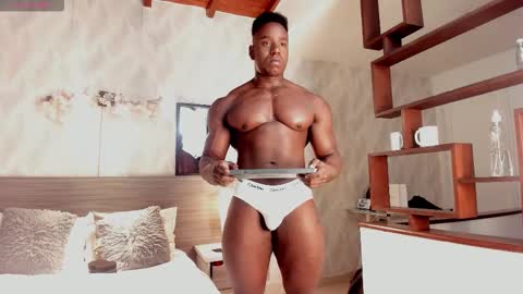 Snapshot of rogger_physique chatting on 02-12-26, 07:47 Rogger online show from 02-12-26, 07:47