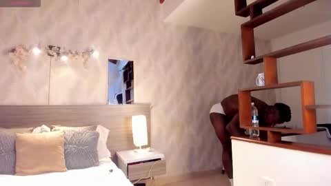 Snapshot of rogger_physique chatting on 02-14-26, 04:20 Rogger online show from 02-14-26, 04:20