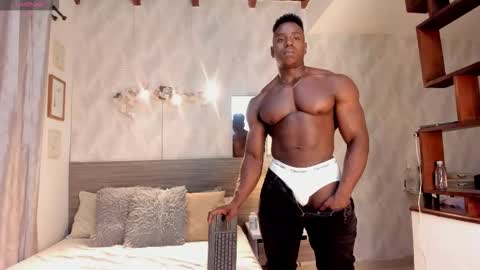 Snapshot of rogger_physique chatting on 03-02-26, 05:30 Rogger online show from 03-02-26, 05:30