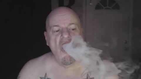Snapshot of roinaz chatting on 05-13-26, 01:08 roinaz online show from 05-13-26, 01:08
