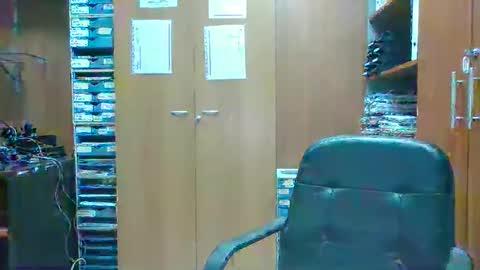 Snapshot of roketero93 chatting on 11-20-25, 10:26 roktero 90 online show from 11-20-25, 10:26