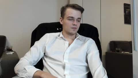 taylor fox online show from 02-11-25, 04:56