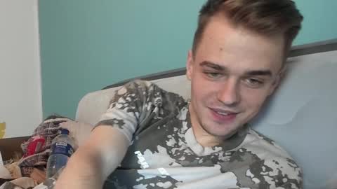 taylor fox online show from 10-05-25, 04:49