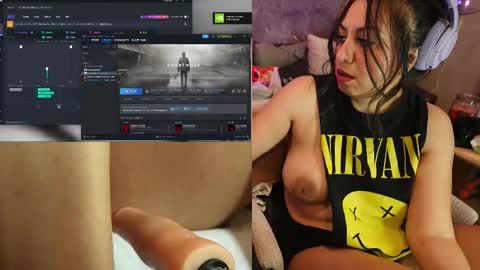 Snapshot of roknblaze chatting on 10-22-25, 02:56 Rok-N-Blaze online show from 10-22-25, 02:56