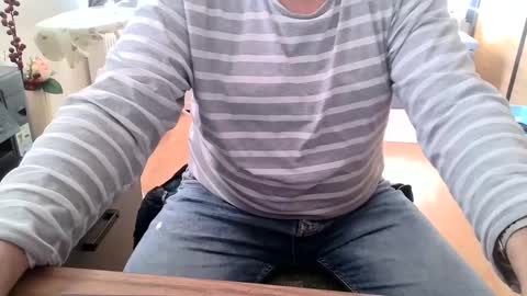 Snapshot of rolandloser1000 chatting on 01-19-25, 01:22 rolandloser1000 online show from 01-19-25, 01:22