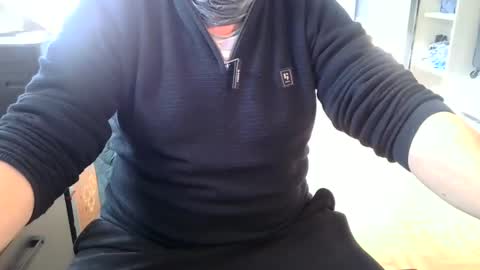 Snapshot of rolandloser1000 chatting on 02-23-25, 02:04 rolandloser1000 online show from 02-23-25, 02:04