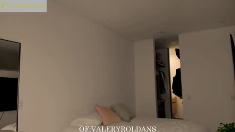 Snapshot of roldansvalery chatting on 01-20-25, 06:53 Valery Roldans online show from 01-20-25, 06:53