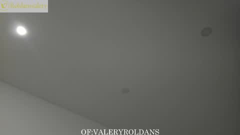 Snapshot of roldansvalery chatting on 10-28-25, 03:32 Valery Roldans online show from 10-28-25, 03:32