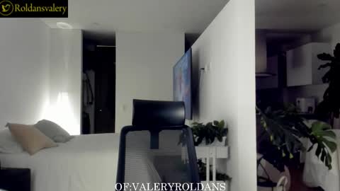Snapshot of roldansvalery chatting on 11-07-25, 02:55 Valery Roldans online show from 11-07-25, 02:55