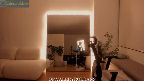 Snapshot of roldansvalery chatting on 12-02-25, 03:23 Valery Roldans online show from 12-02-25, 03:23